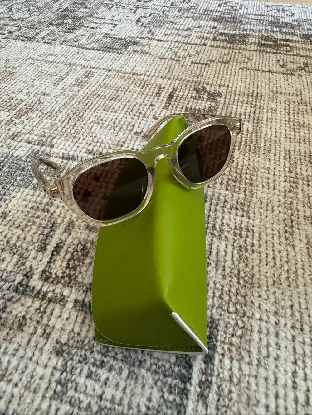 Tory Burch Kira Round Sunglasses NWT Transparent Beige